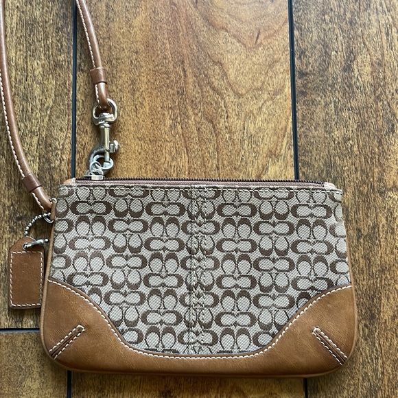 Coach Wristlet - Picture 3 of 6